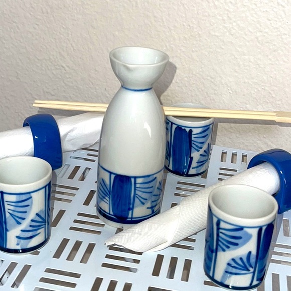 Sake set for 3 HOST PICK  🎉 - Picture 2 of 6